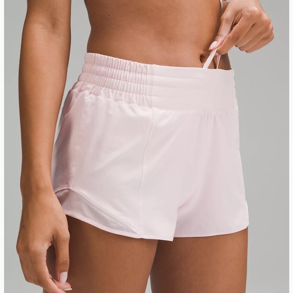 Lululemon Hotty Hot HR Short 2.5” Flush Pink - Picture 2 of 6